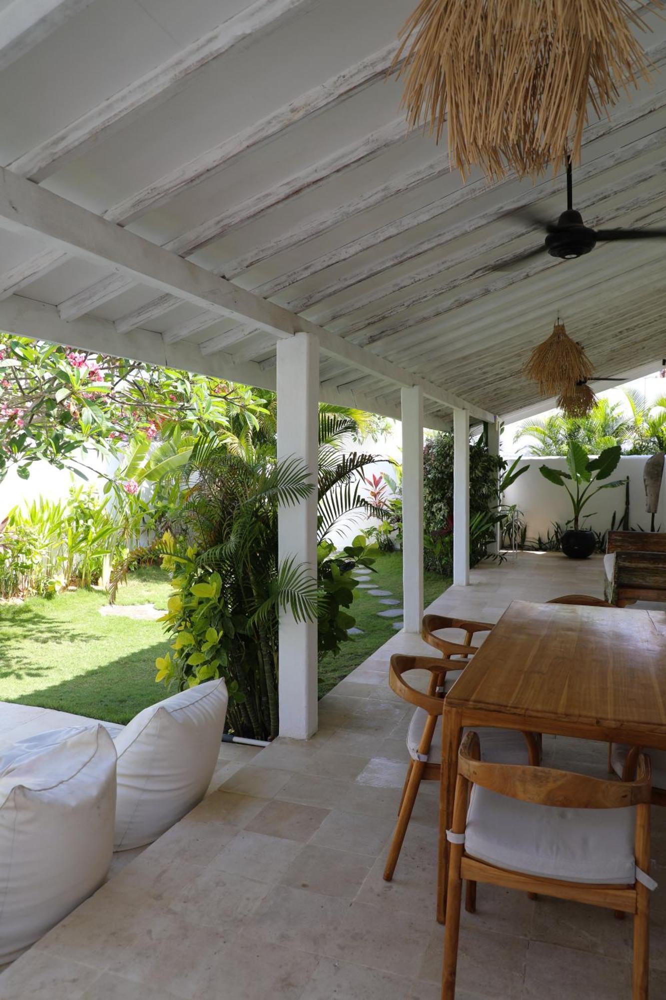 Villa Tom & Lucie Bingin Beach Улувату Экстерьер фото