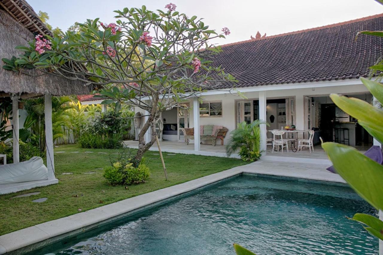 Villa Tom & Lucie Bingin Beach Улувату Экстерьер фото